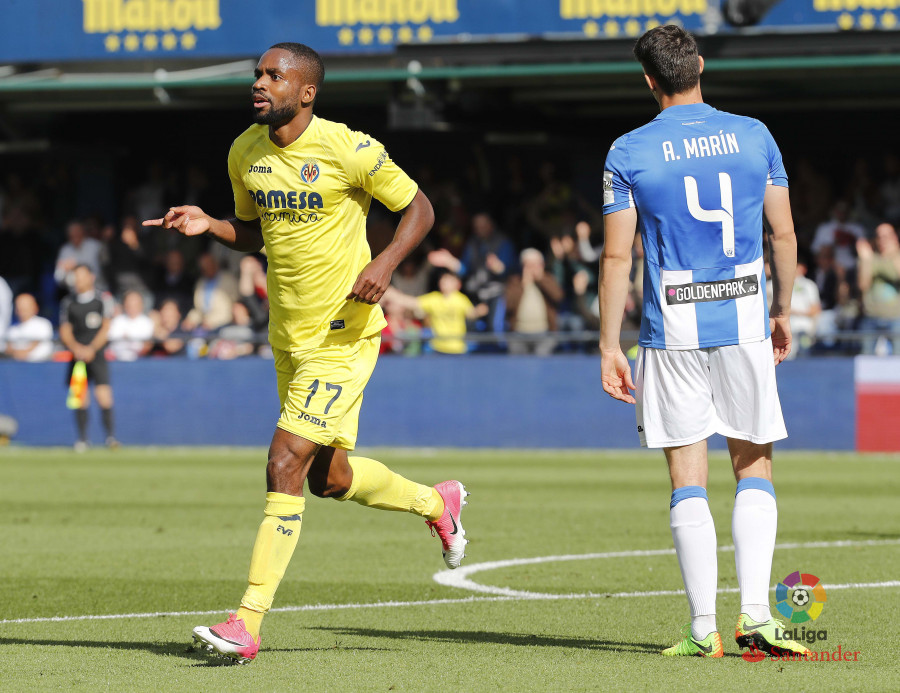 Bakambu celebra el gol de la victoria en el descuento.
