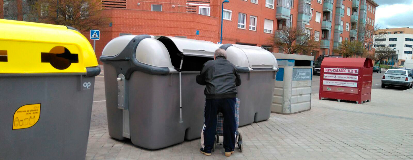 Pedal-cubos-de-basura-leganes