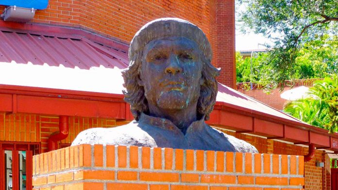 busto che guevara leganes