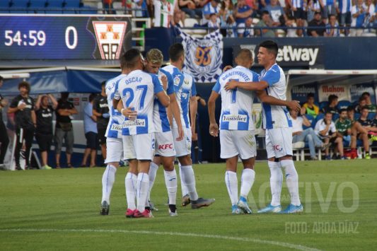 Celebración del 1-0. Gol de Braithwaite.