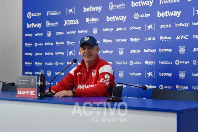 Javier Aguirre en la sala de prensa CD Leganés