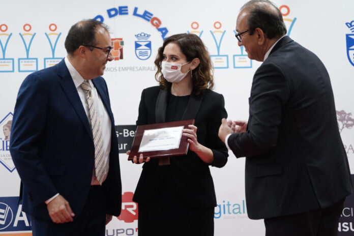 ayuso premio unele leganes