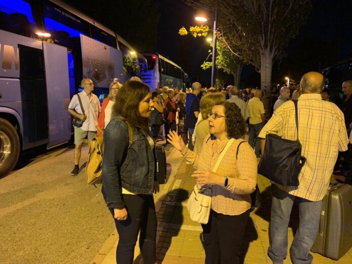 viaje de autobus de mayores