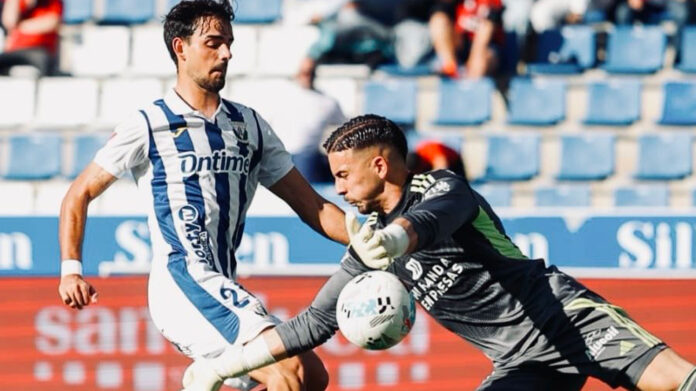 Mirandés - CD Leganés en Mendizorroza.